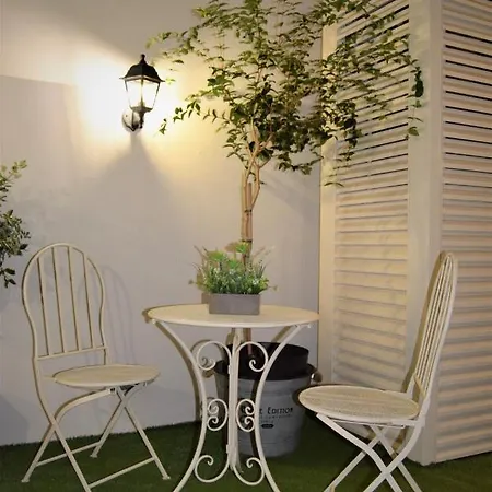 7 Styles By Raspberry Cascade Apartment *