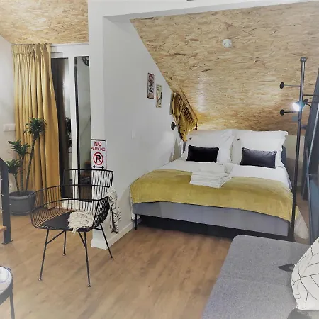 7 Styles By Raspberry Cascade *