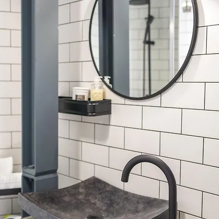 7 Styles By Raspberry Cascade Apartment