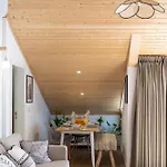 Apartmán 7 Styles By Raspberry Cascade