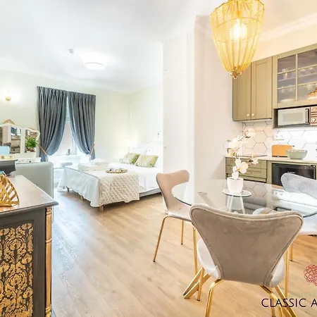 Apartament 7 Styles By Raspberry Cascade