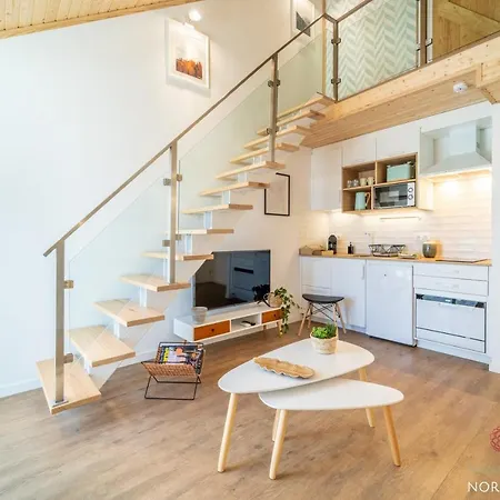 7 Styles By Raspberry Cascade Apartament