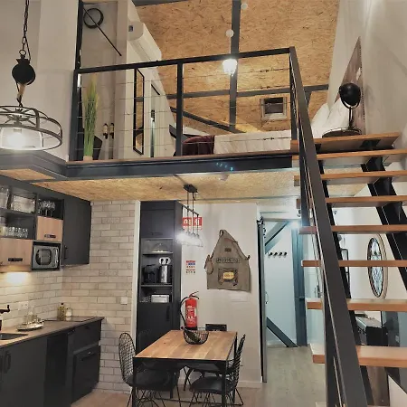 7 Styles By Raspberry Cascade Apartment *