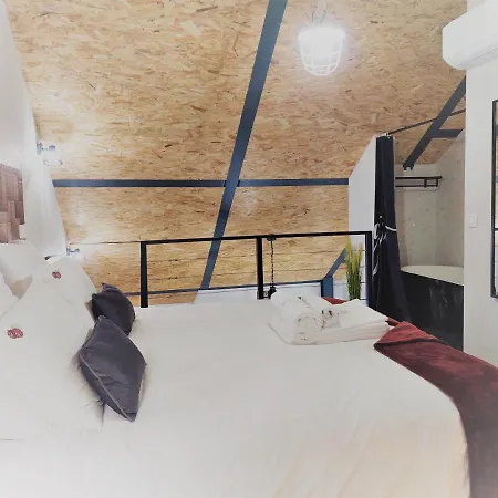 아파트 7 Styles By Raspberry Cascade