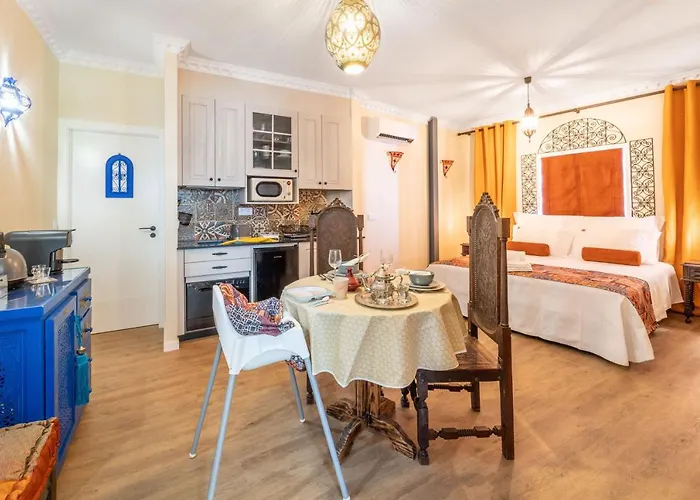 7 Styles By Raspberry Cascade Apartment *