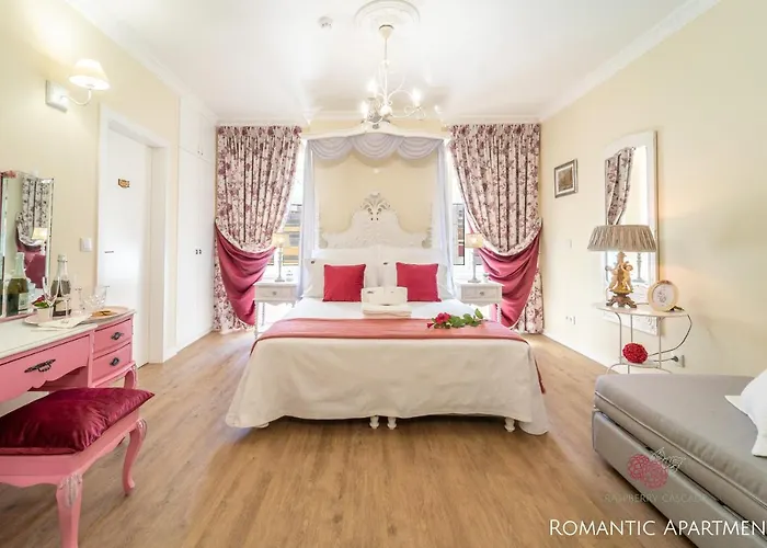 7 Styles By Raspberry Cascade Apartamento