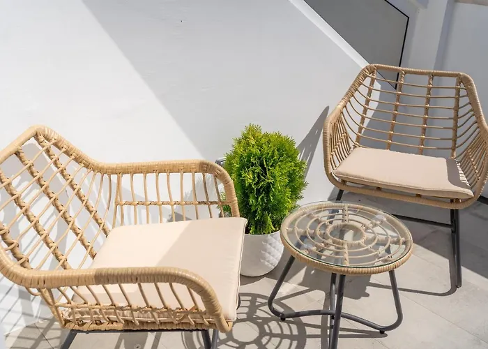 Apartment 7 Styles By Raspberry Cascade *